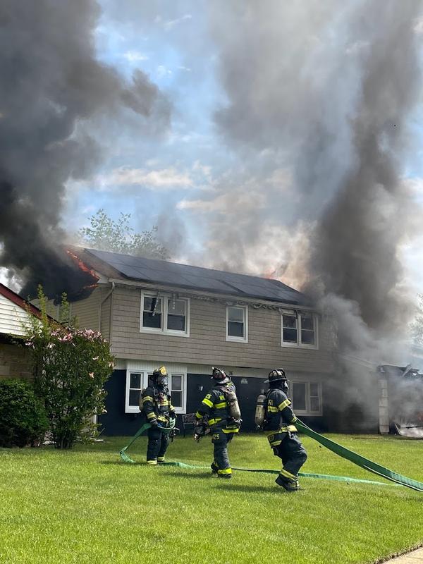 C-platoon operating on an all-hands fire in Garfield North.