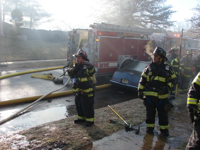 Captain Ramsey giving orders at a house fire on Eastern Lane